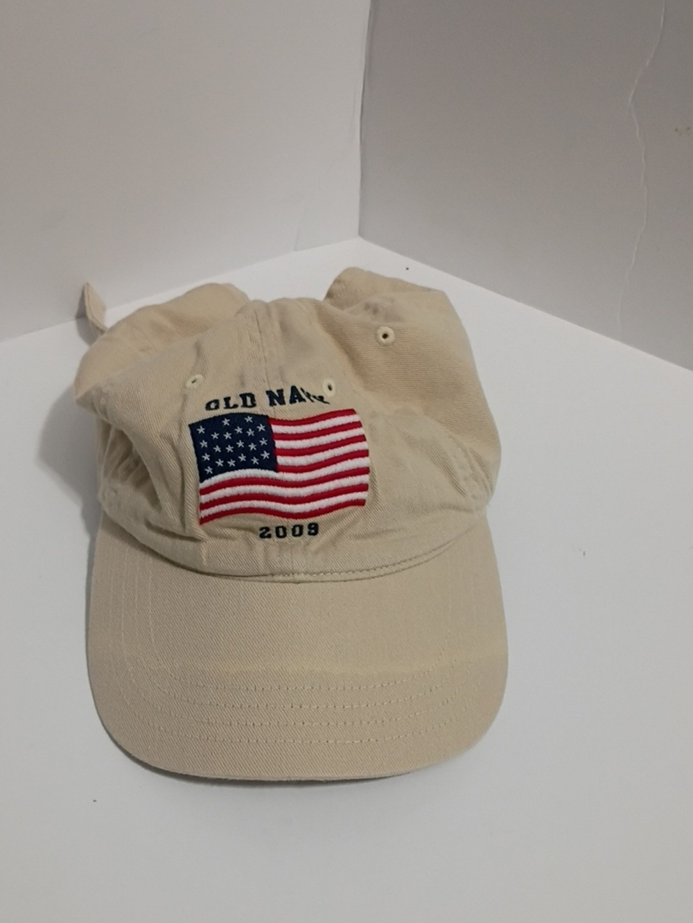 2009 Old Navy Beige Baseball Cap with Embroidered Flag